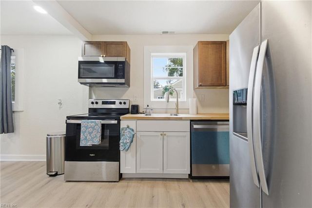 406 Colonial AVE, Hampton, VA 23661