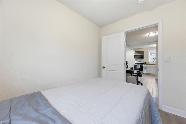 406 Colonial AVE, Hampton, VA 23661