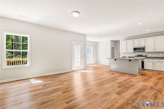 8355 Patrick Henry Blvd, Hanover, VA 23116