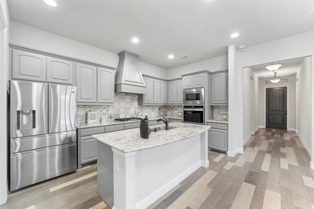 7581 Sevie Lane, Grand Prairie, TX 75054