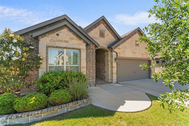 7581 Sevie Lane, Grand Prairie, TX 75054