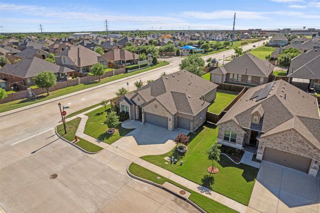 7581 Sevie Lane, Grand Prairie, TX 75054