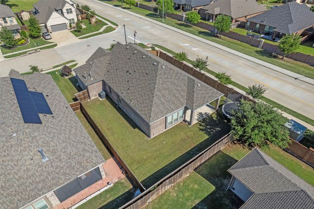 7581 Sevie Lane, Grand Prairie, TX 75054