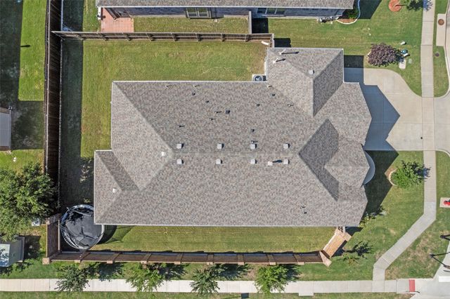 7581 Sevie Lane, Grand Prairie, TX 75054
