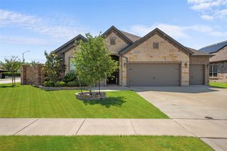 7581 Sevie Lane, Grand Prairie, TX 75054
