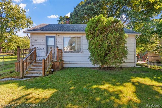 780 Robinwood Street, Pontiac, MI 48340