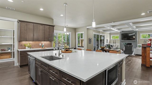 24020 NE 20th Street, Sammamish, WA 98074
