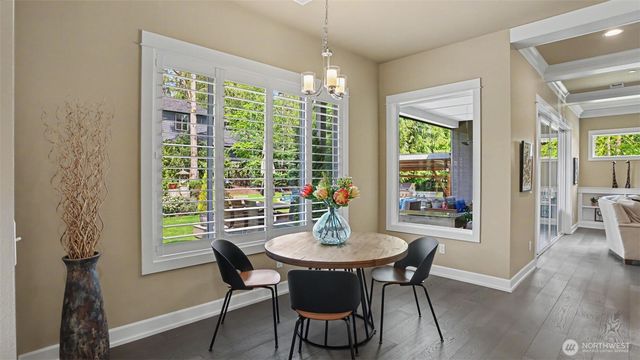 24020 NE 20th Street, Sammamish, WA 98074