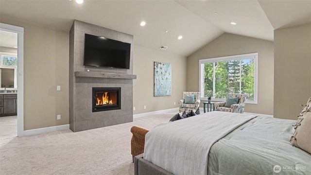 24020 NE 20th Street, Sammamish, WA 98074