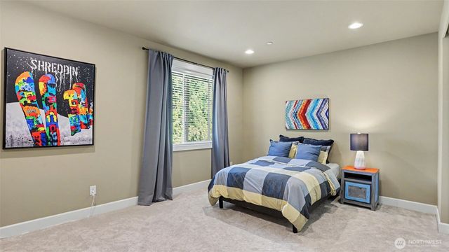 24020 NE 20th Street, Sammamish, WA 98074