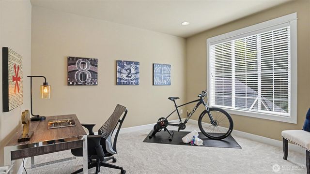 24020 NE 20th Street, Sammamish, WA 98074