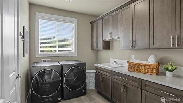 24020 NE 20th Street, Sammamish, WA 98074