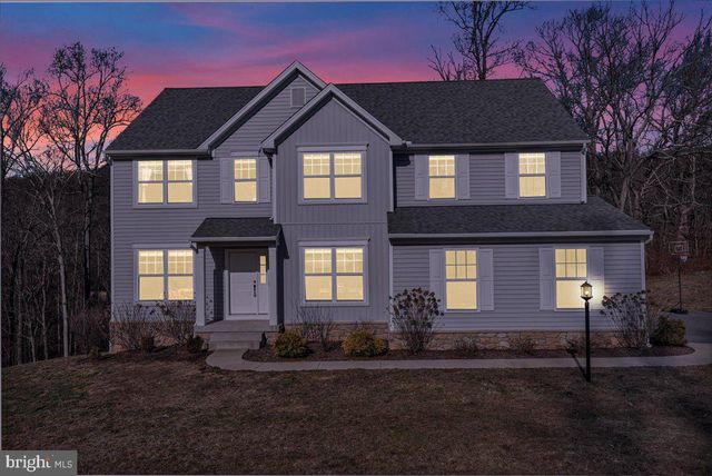 252 OAK GROVE RD, Morgantown, PA 19543