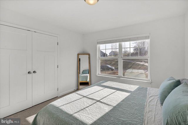 252 OAK GROVE RD, Morgantown, PA 19543