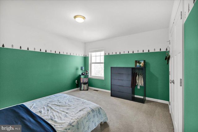252 OAK GROVE RD, Morgantown, PA 19543
