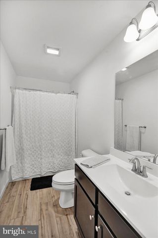 252 OAK GROVE RD, Morgantown, PA 19543