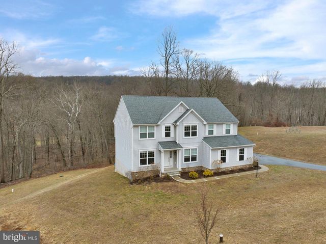 252 OAK GROVE RD, Morgantown, PA 19543