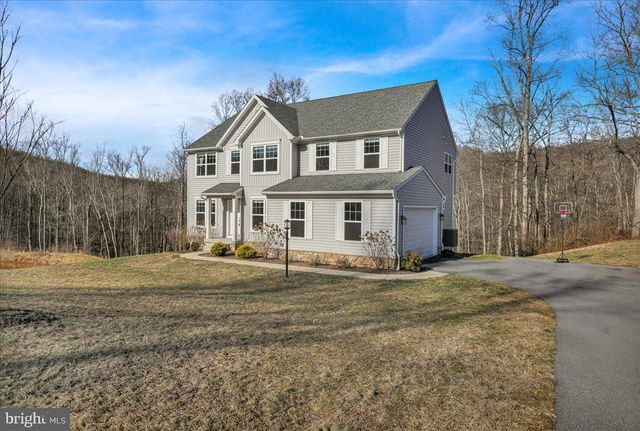 252 OAK GROVE RD, Morgantown, PA 19543