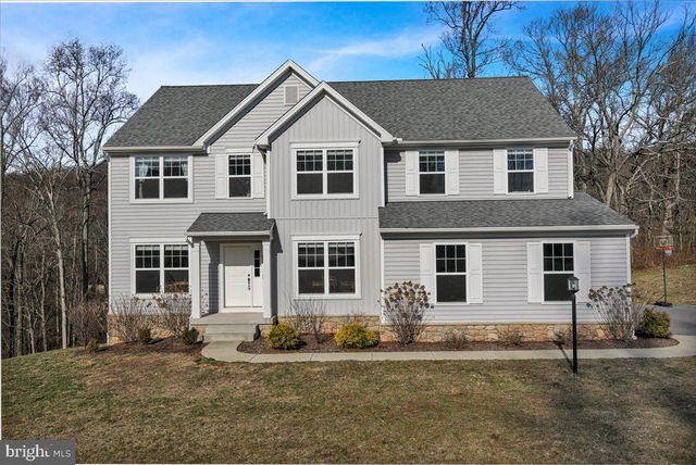 252 OAK GROVE RD, Morgantown, PA 19543