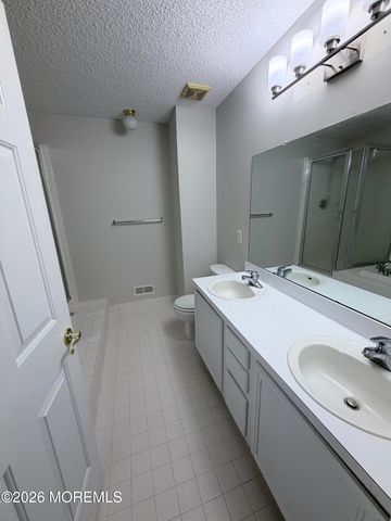 29 Madison Court, Tinton Falls, NJ 07712