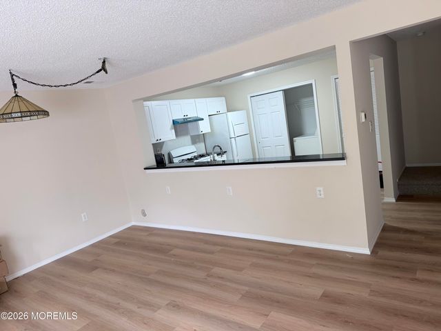 29 Madison Court, Tinton Falls, NJ 07712