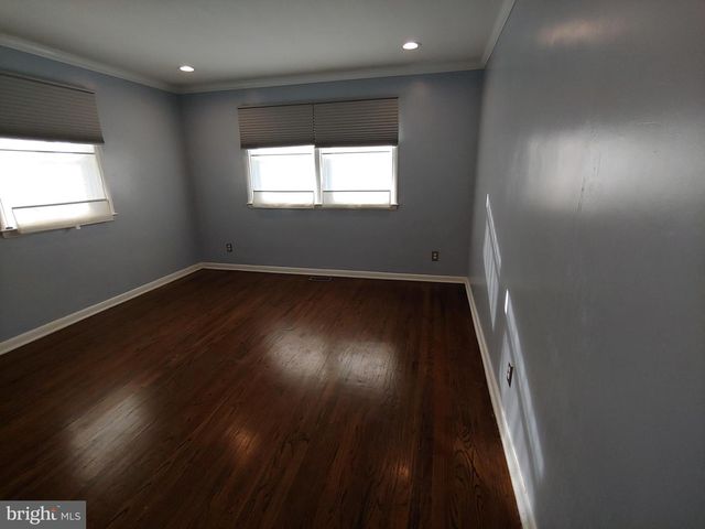 8 CORNELL AVE, Somerdale, NJ 08083