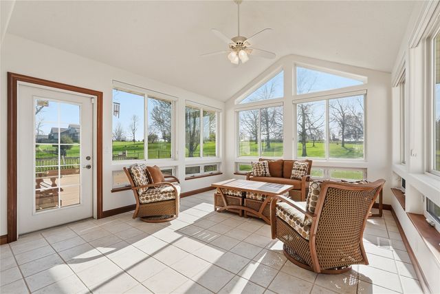 6500 White Gate Ct, Marion, IA 52302
