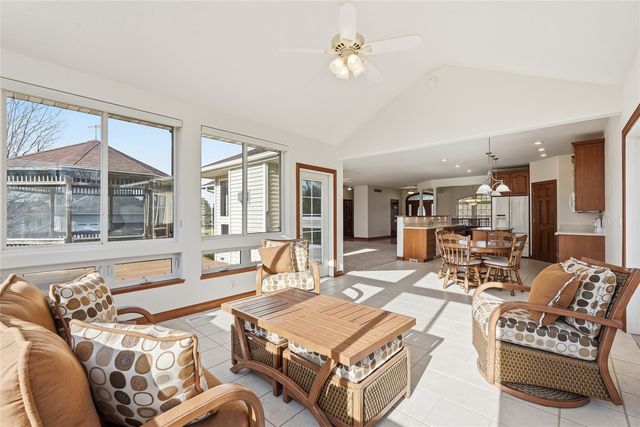 6500 White Gate Ct, Marion, IA 52302
