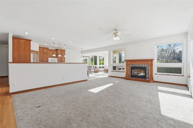 6500 White Gate Ct, Marion, IA 52302