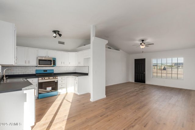 8551 W CORONADO Drive, Arizona City, AZ 85123