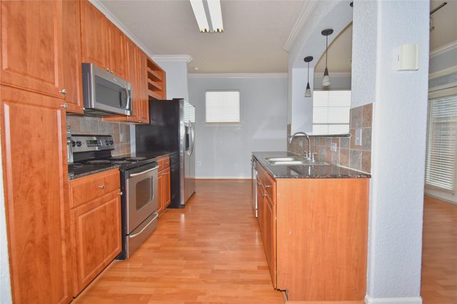 1711 Old Spanish Trail 405, Houston, TX 77054