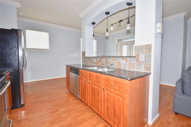 1711 Old Spanish Trail 405, Houston, TX 77054