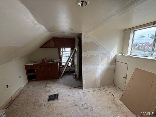 21 S 57th Street, Belleville, IL 62226