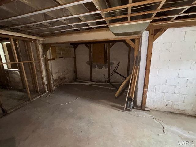 21 S 57th Street, Belleville, IL 62226