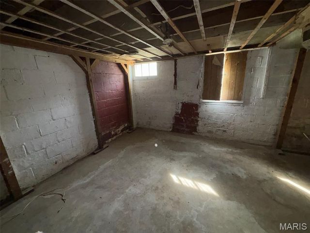 21 S 57th Street, Belleville, IL 62226