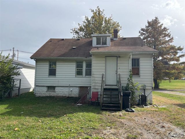 21 S 57th Street, Belleville, IL 62226