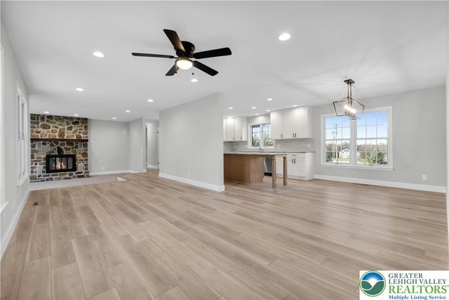 670 Cider Press Road, Williams Twp, PA 18042