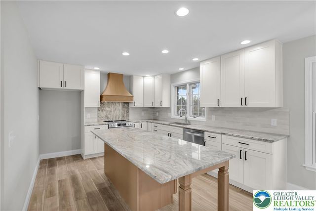 670 Cider Press Road, Williams Twp, PA 18042