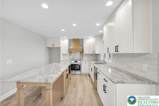 670 Cider Press Road, Williams Twp, PA 18042