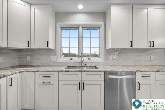 670 Cider Press Road, Williams Twp, PA 18042