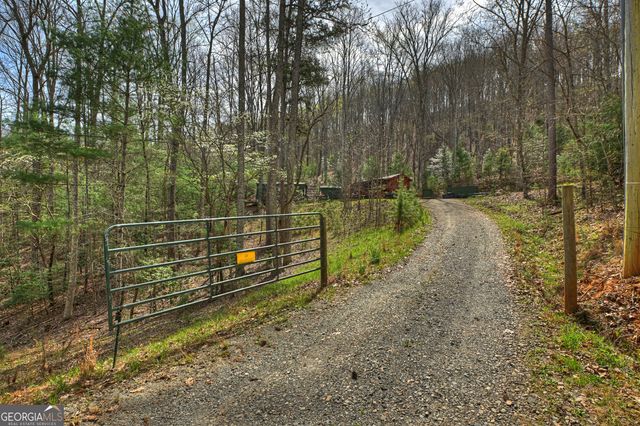 57 Meadow Hill, Morganton, GA 30560