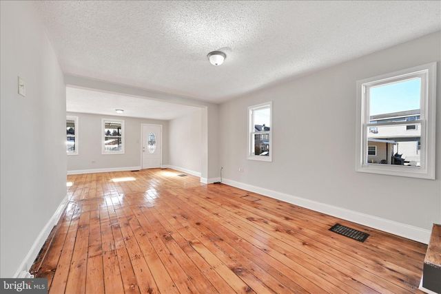 1401 FRUSH VALLEY RD, Reading, PA 19605