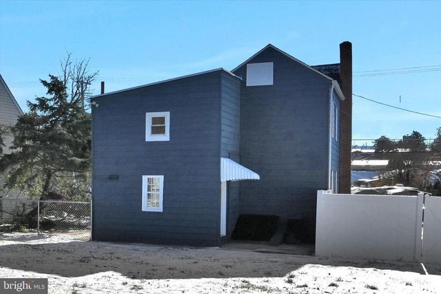 1401 FRUSH VALLEY RD, Reading, PA 19605