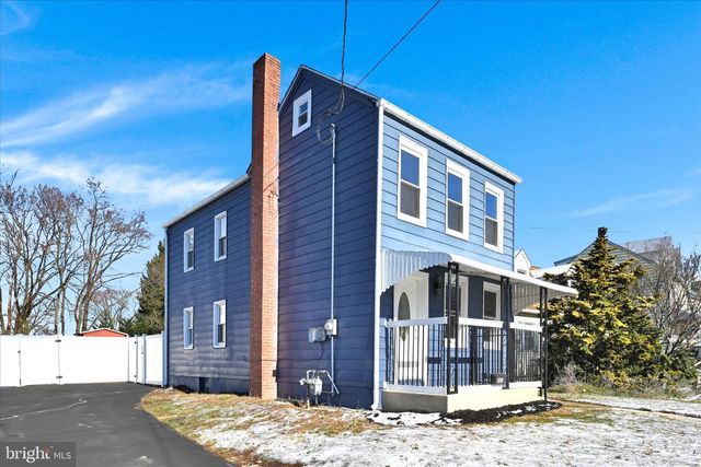 1401 FRUSH VALLEY RD, Reading, PA 19605