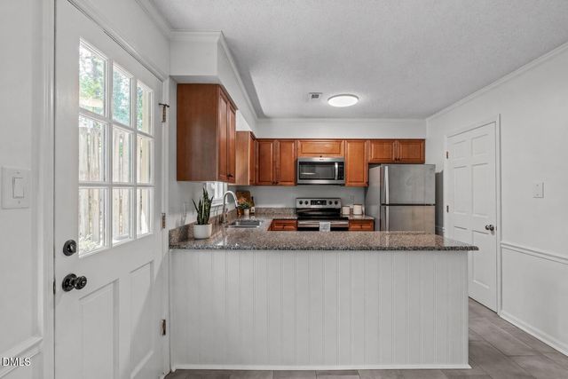 5516 Hamstead Crossing, Raleigh, NC 27612