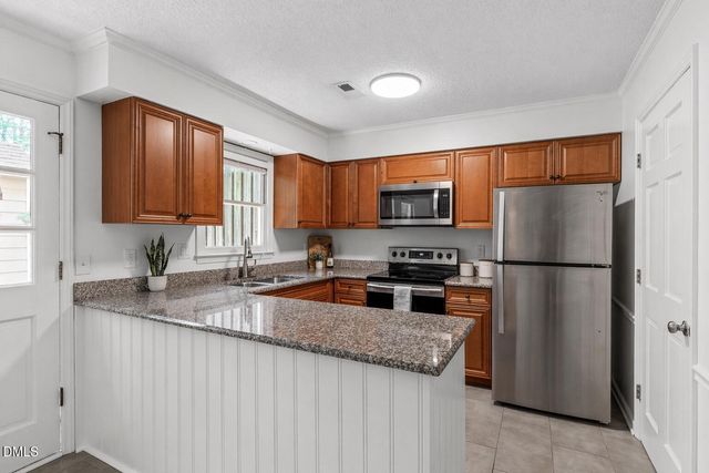 5516 Hamstead Crossing, Raleigh, NC 27612