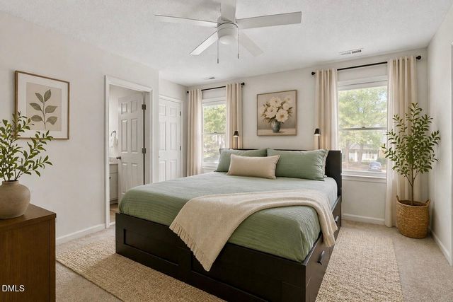 5516 Hamstead Crossing, Raleigh, NC 27612