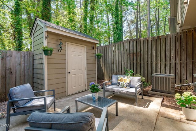 5516 Hamstead Crossing, Raleigh, NC 27612