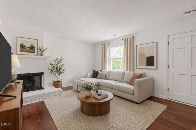 5516 Hamstead Crossing, Raleigh, NC 27612