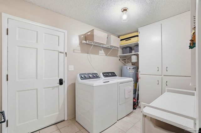 4653 Dean Dr, Pace, FL 32571